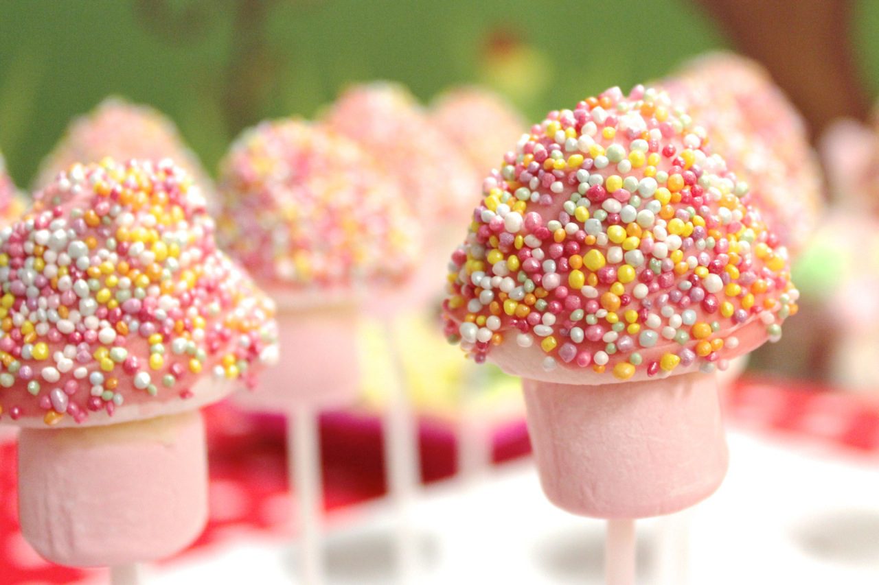 marshmallow and chocolate toadstool pops by Molly and Mama