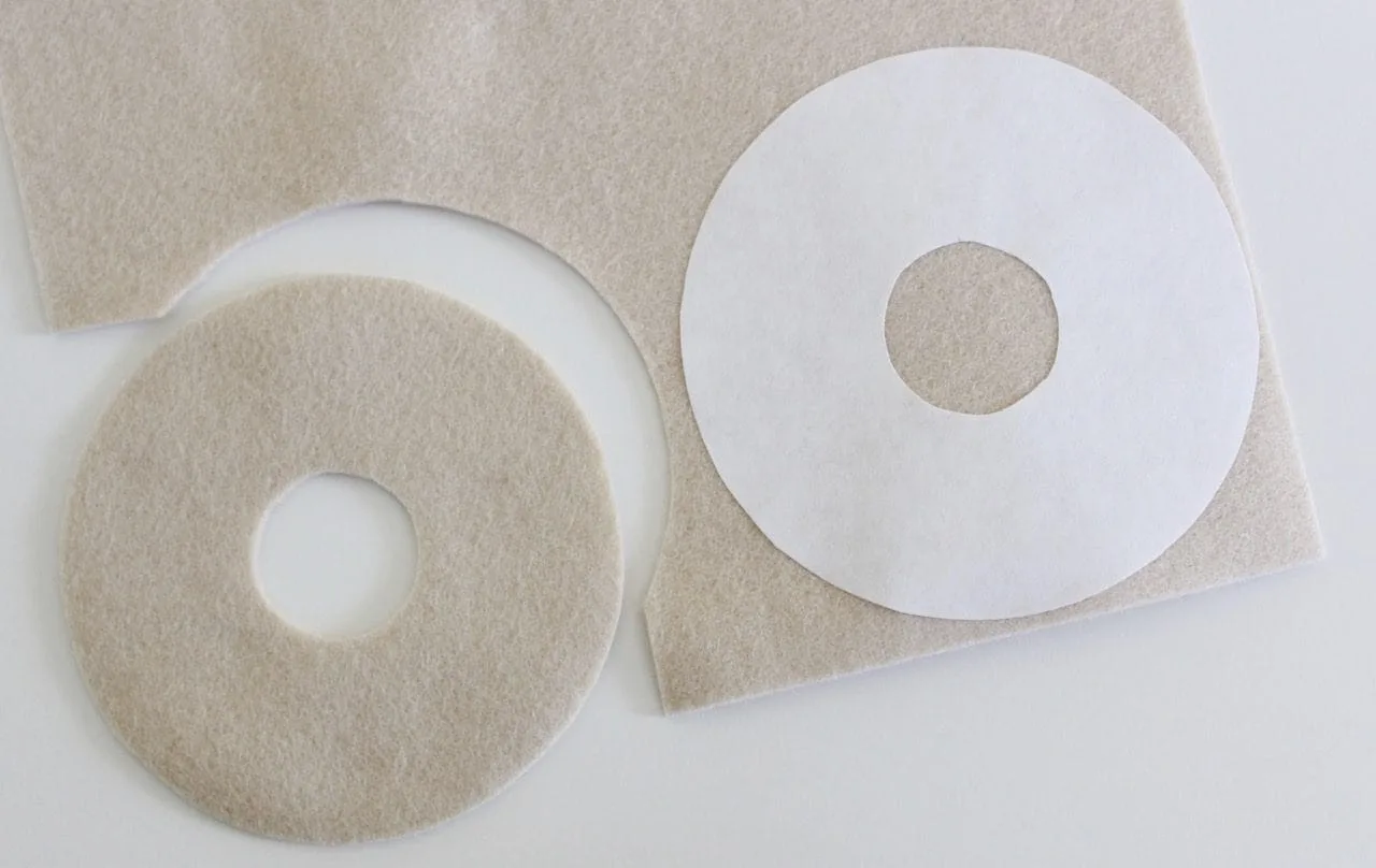 felt-donuts-from-molly-and-mama-1