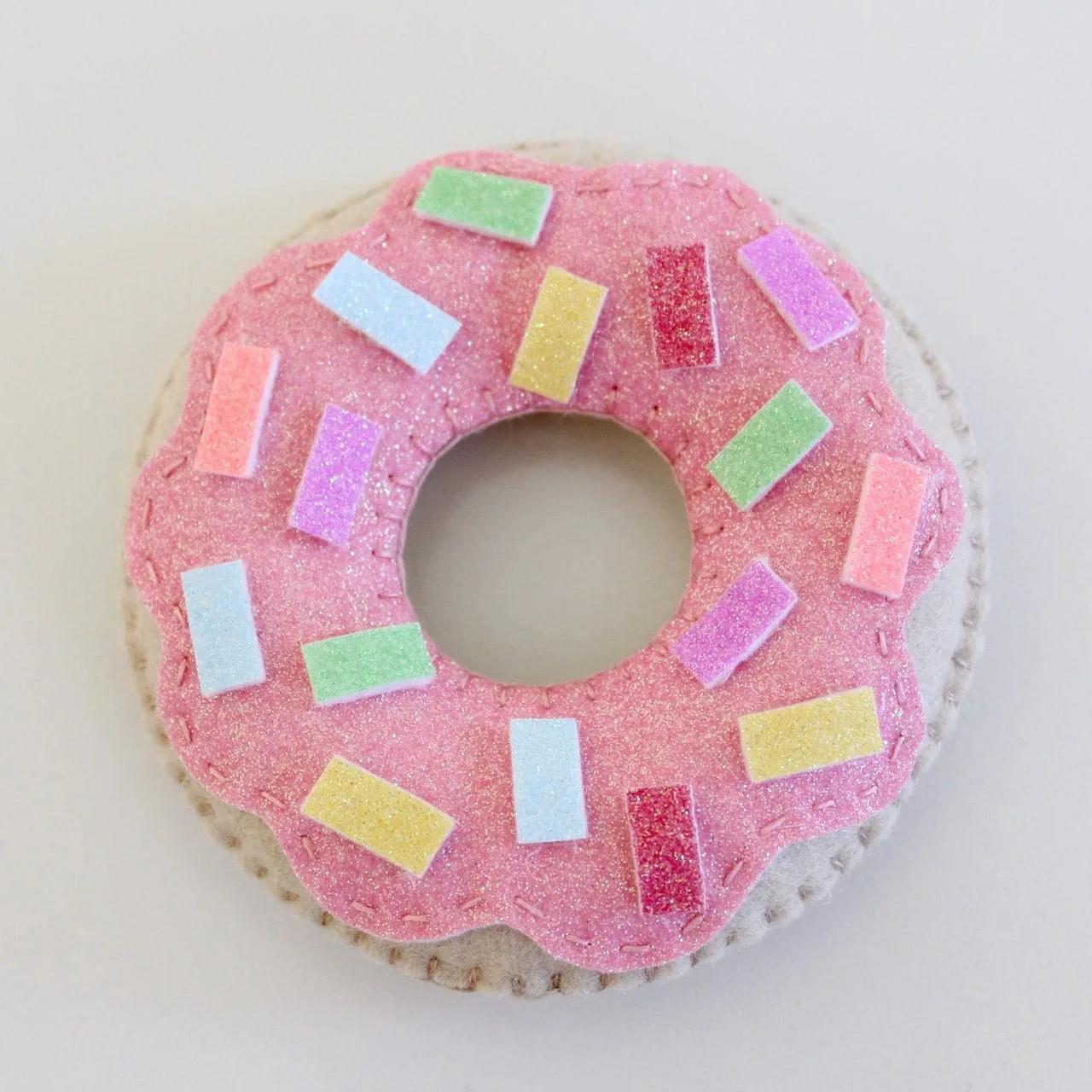 felt-donuts-from-molly-and-mama-8
