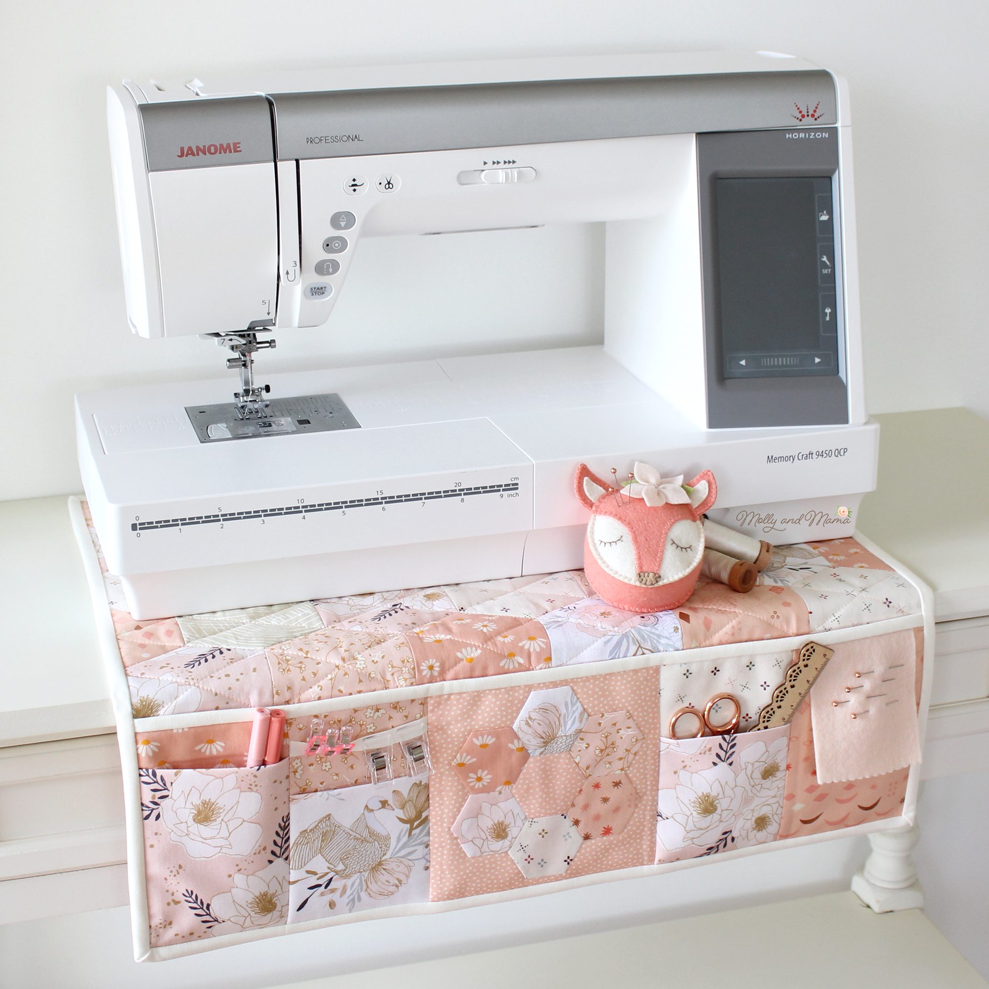  FUIALDOLG Sewing Machine Mat Non Slip Cutting Matts For Sewing  Pad with Pockets for Most Standard Cartoon Cute Cat Sewing Machine Tables :  Arts, Crafts & Sewing